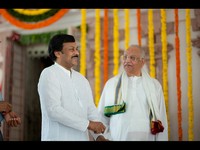 Ramcharan and Upasana Visit Temple